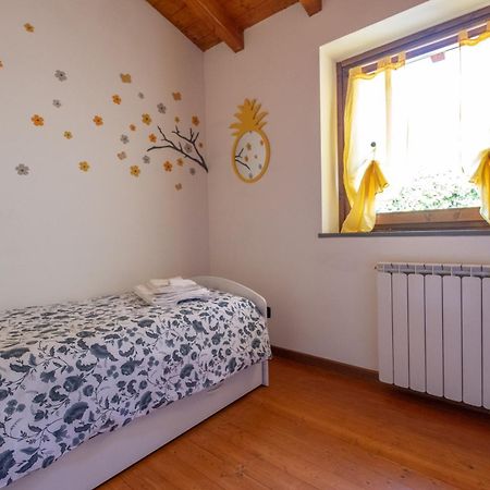 Happy Guest Apartments - Lake & Green Oasis Riva di Solto Exterior photo