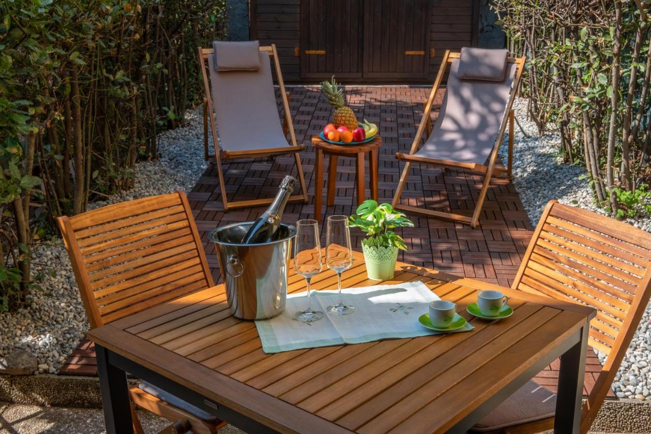 Happy Guest Apartments - Lake & Green Oasis Riva di Solto Exterior photo